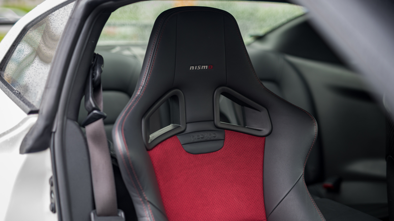 Illustration for article titled Here's What It's Like To Chase Ferraris In A Nissan GT-R Nismo